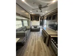 2021 FOREST RIVER FLAGSTAFF 528RKS