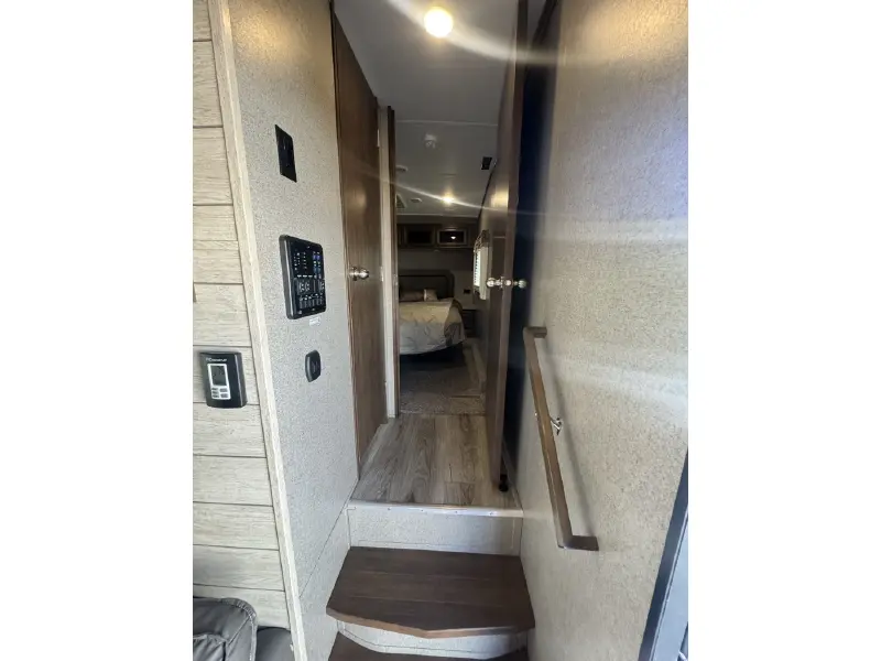 2021 FOREST RIVER FLAGSTAFF 528RKS