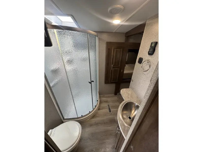 2021 FOREST RIVER FLAGSTAFF 528RKS