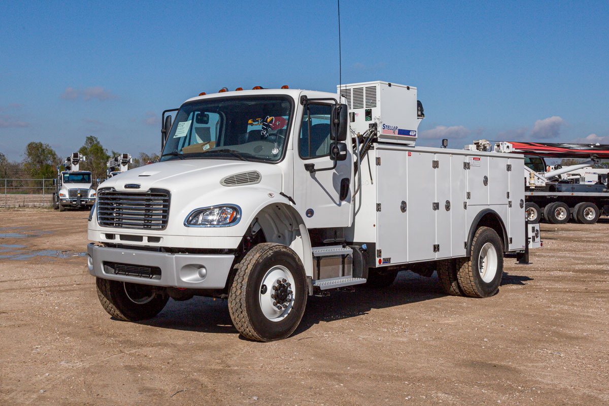 2024 FREIGHTLINER BUSINESS CLASS M2 106 in Olathe, KS