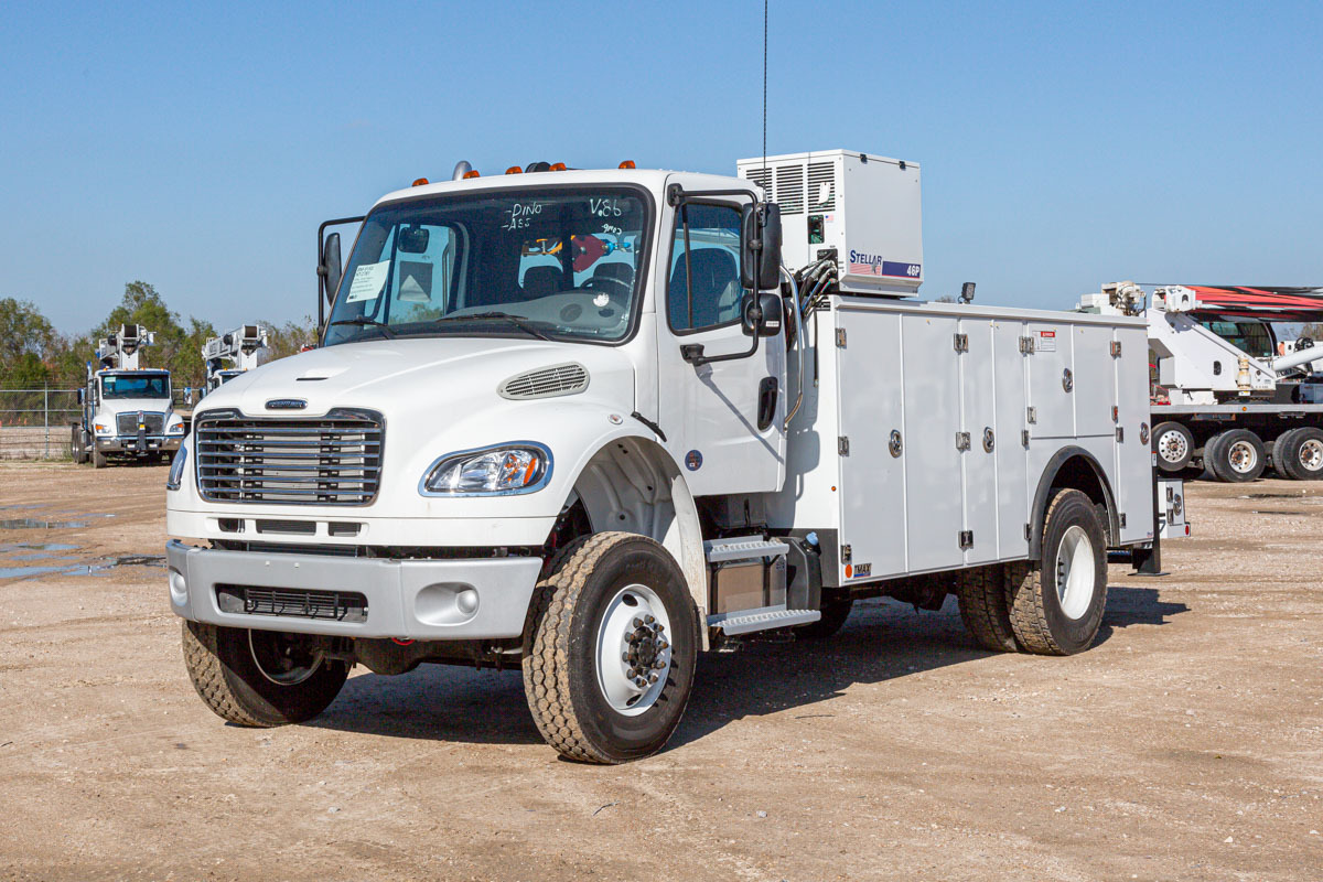 2024 FREIGHTLINER BUSINESS CLASS M2 106 in Olathe, KS