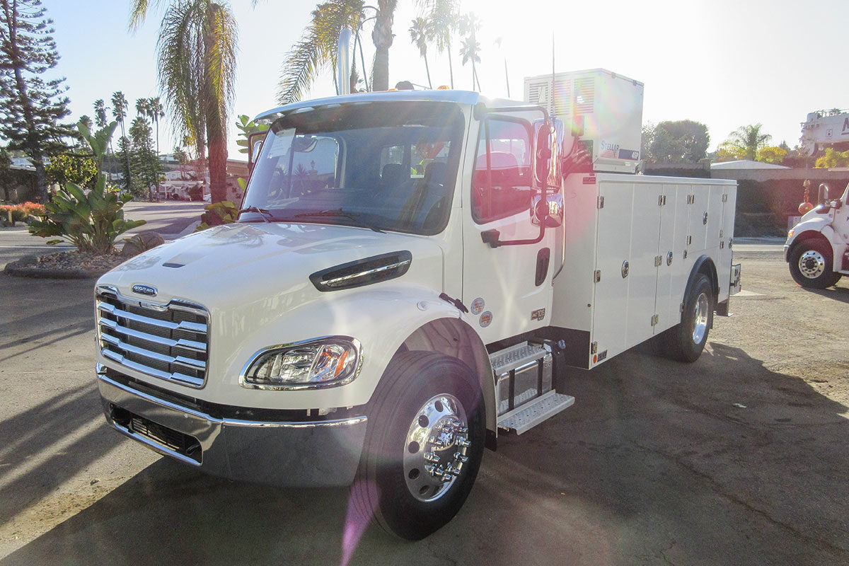 2025 FREIGHTLINER BUSINESS CLASS M2 106 in San Marcos, CA