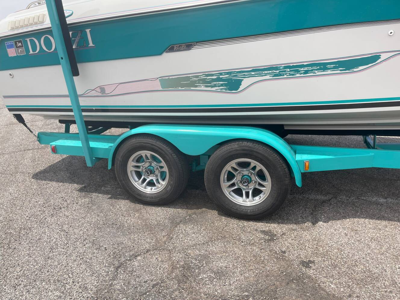 A photo of this 1989 Donzi R 23 RAGAZZA