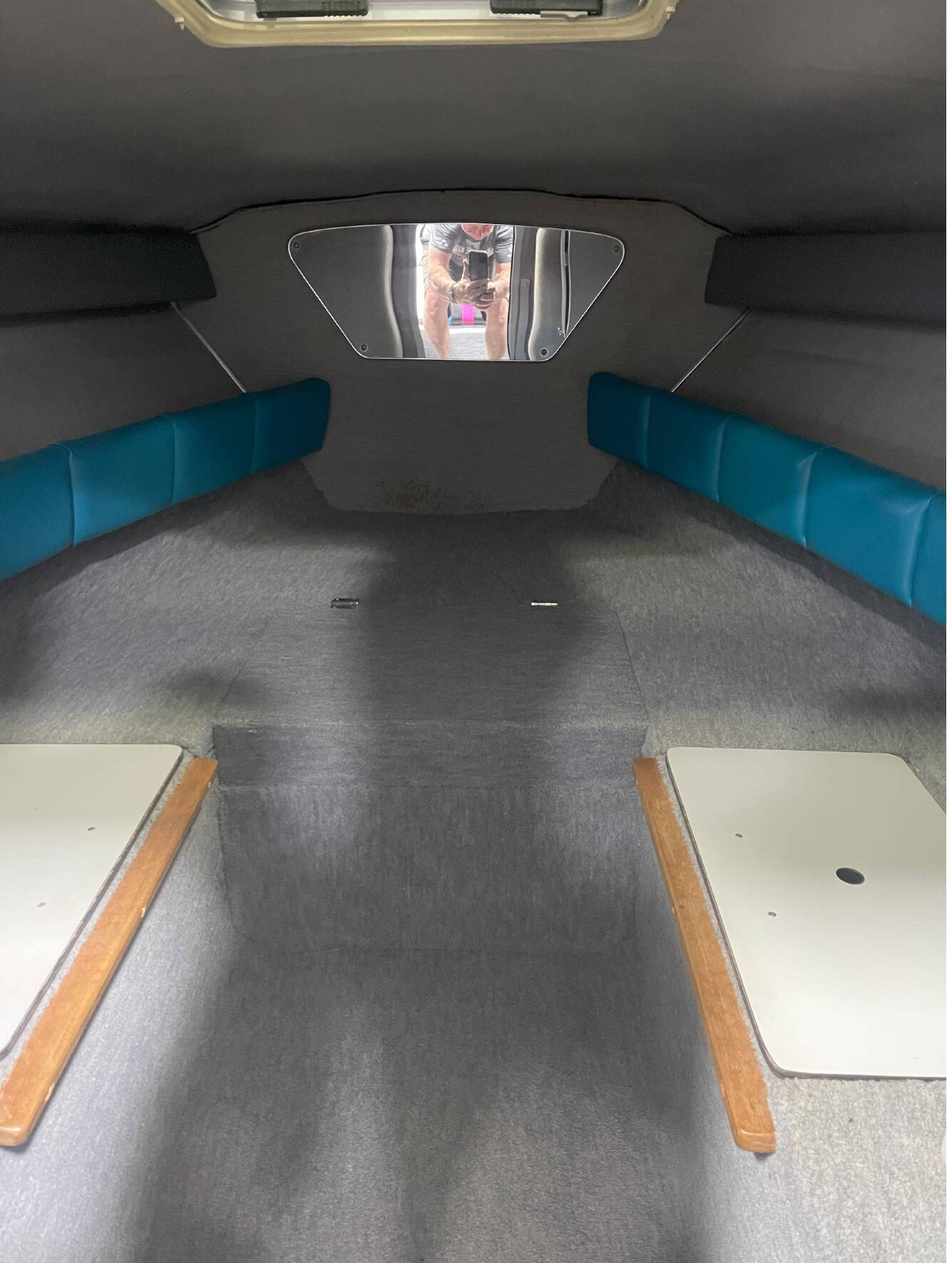A photo of this 1989 Donzi R 23 RAGAZZA