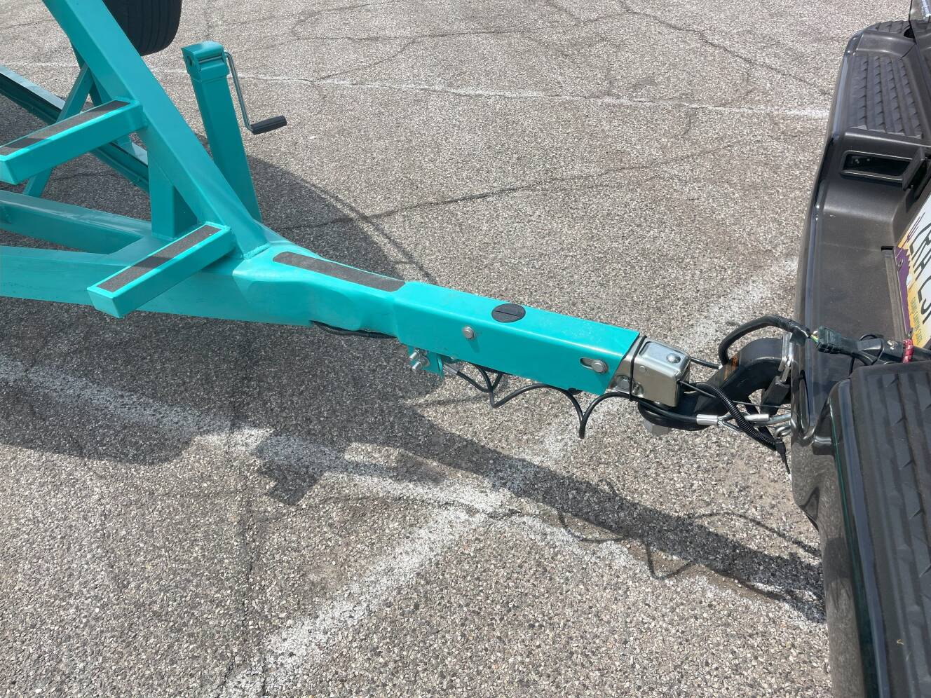 A photo of this 1989 Donzi R 23 RAGAZZA