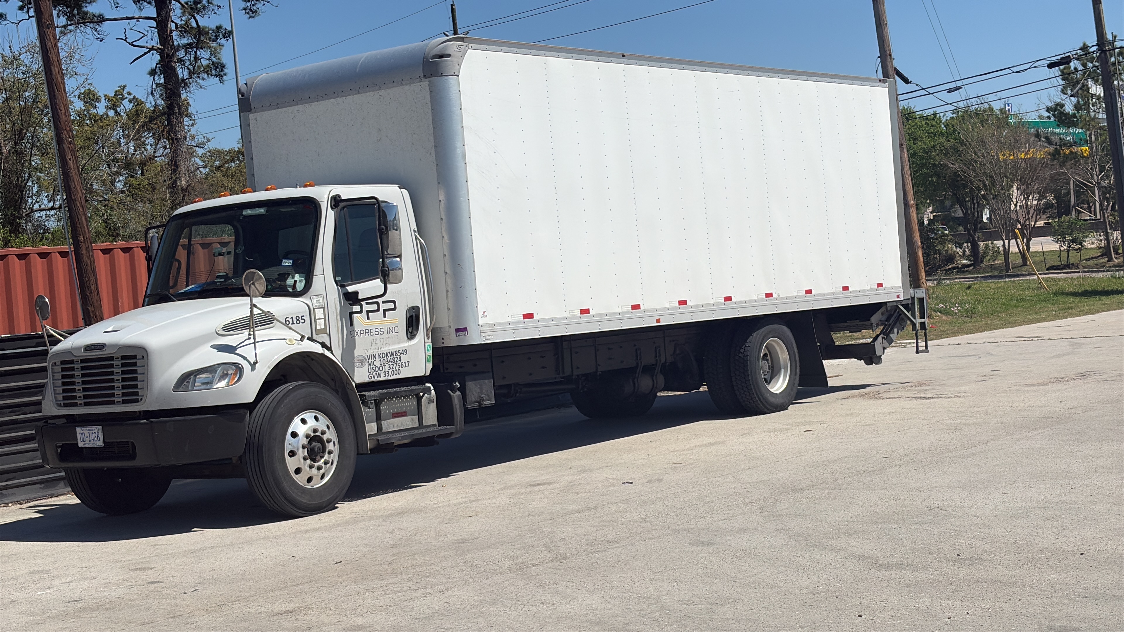 2019 FREIGHTLINER BUSINESS CLASS M2 106V in Edinburg, TX