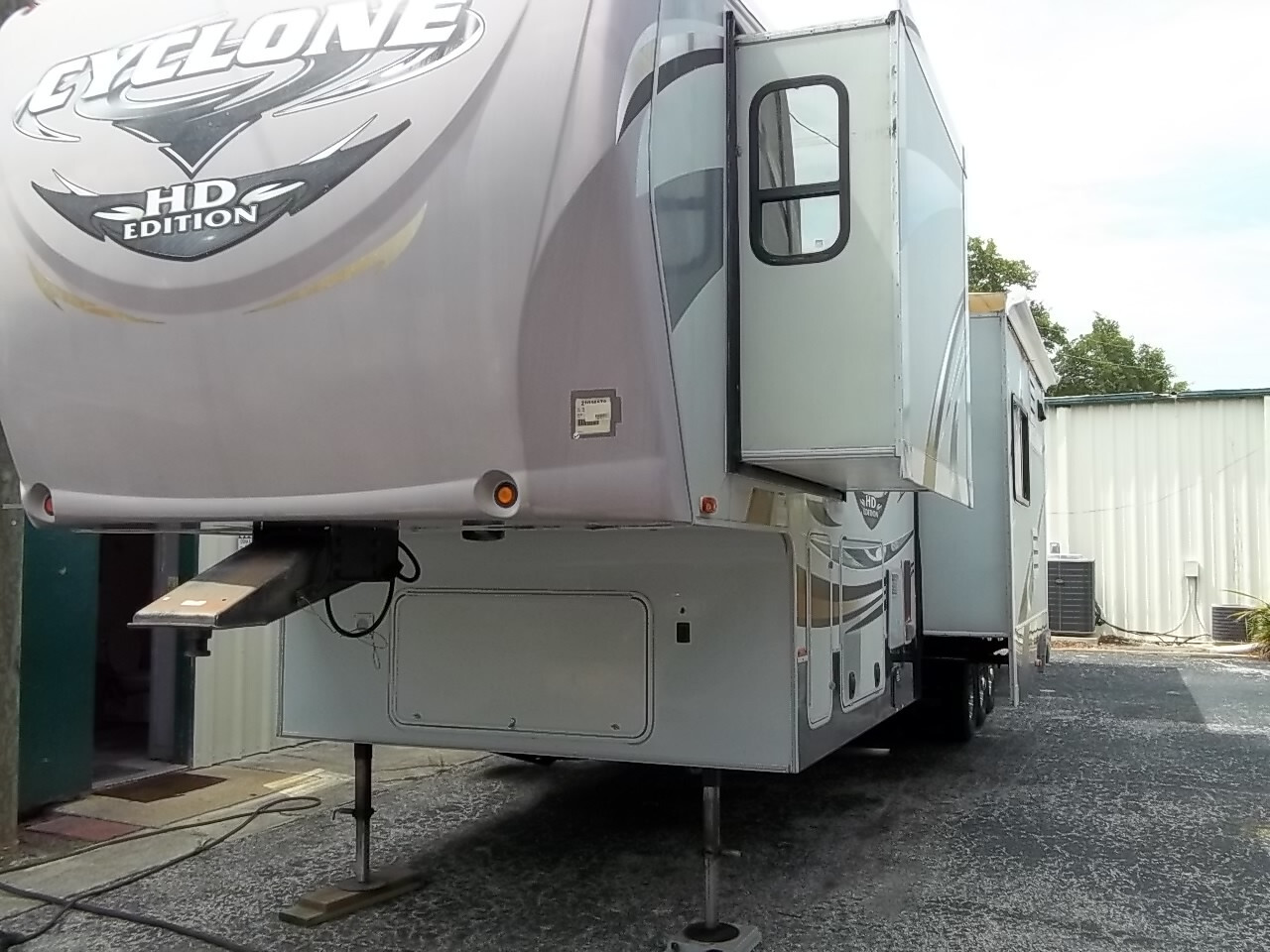 2012 Heartland Cyclone 3800 in clearwater FL