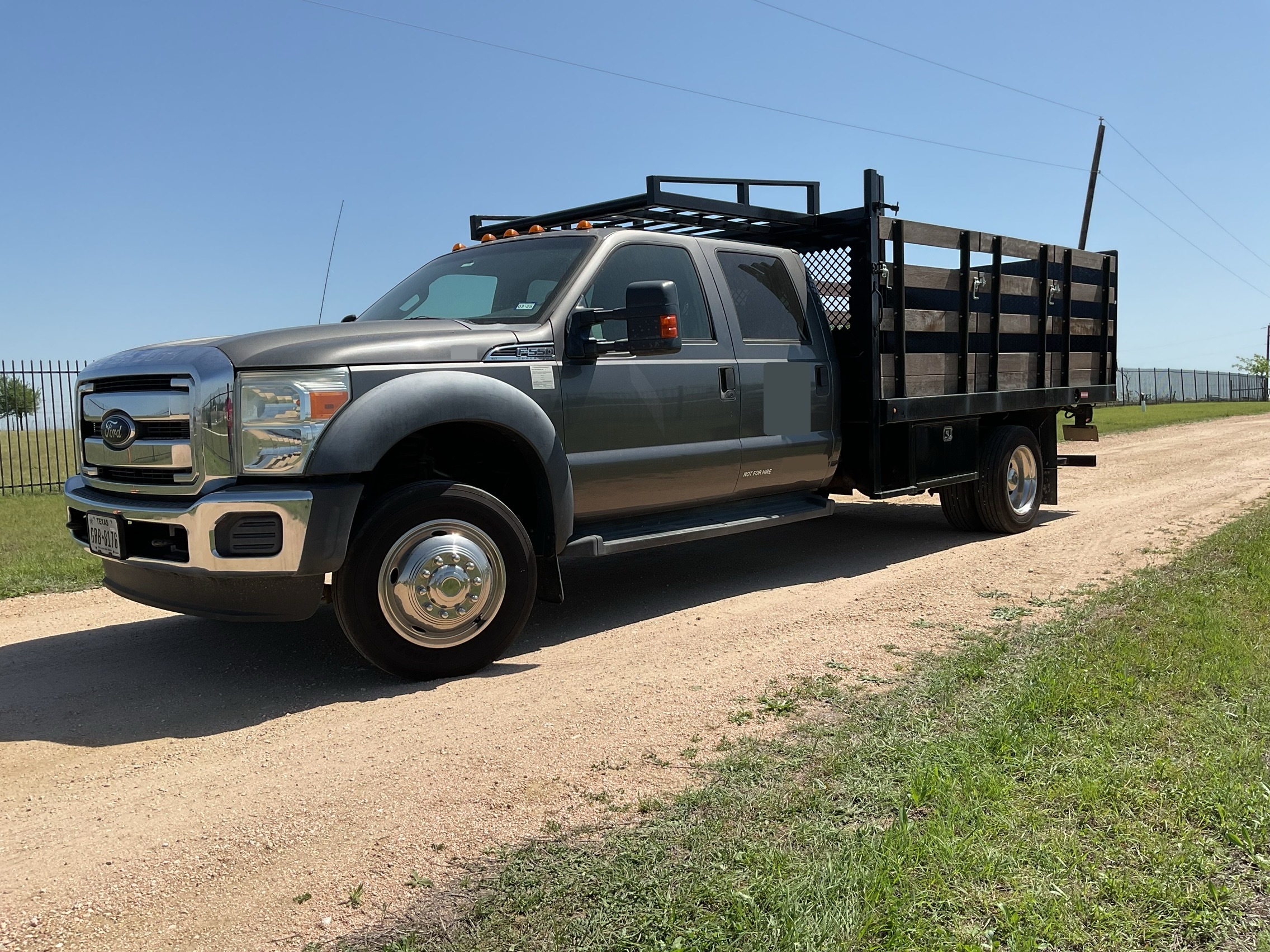 2012 FORD F550 in Pflugerville, TX