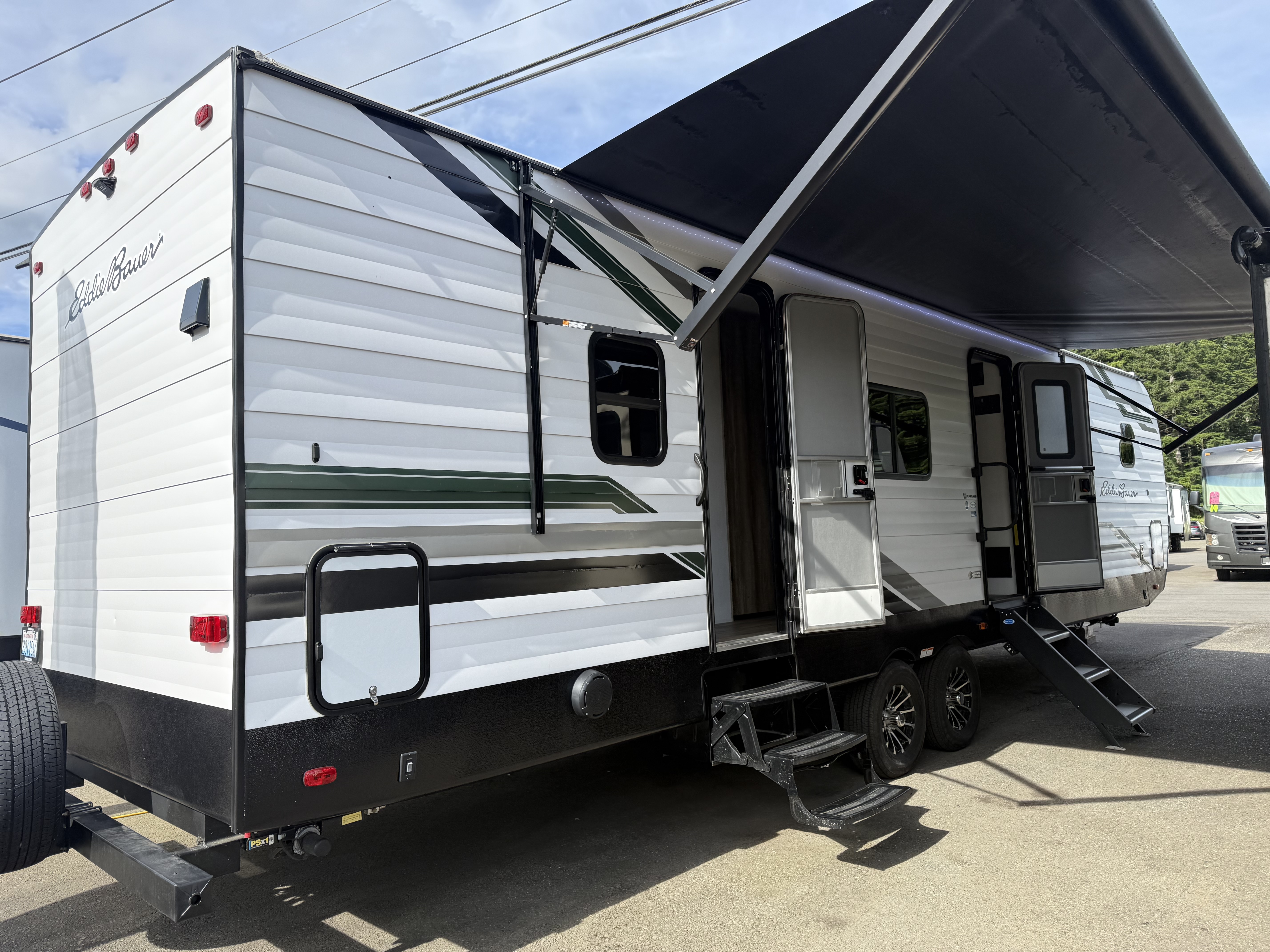 2024 Heartland EDDIE BAUER 33FK in shelton WA