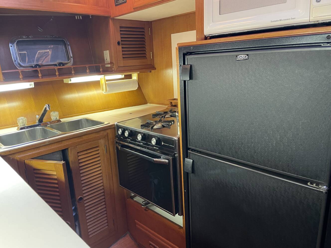 A photo of this 1985 Nova 40 SUNDECK