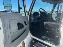 2006 INTERNATIONAL 4300