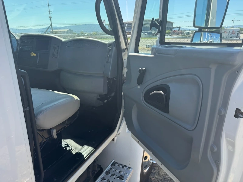 2006 INTERNATIONAL 4300