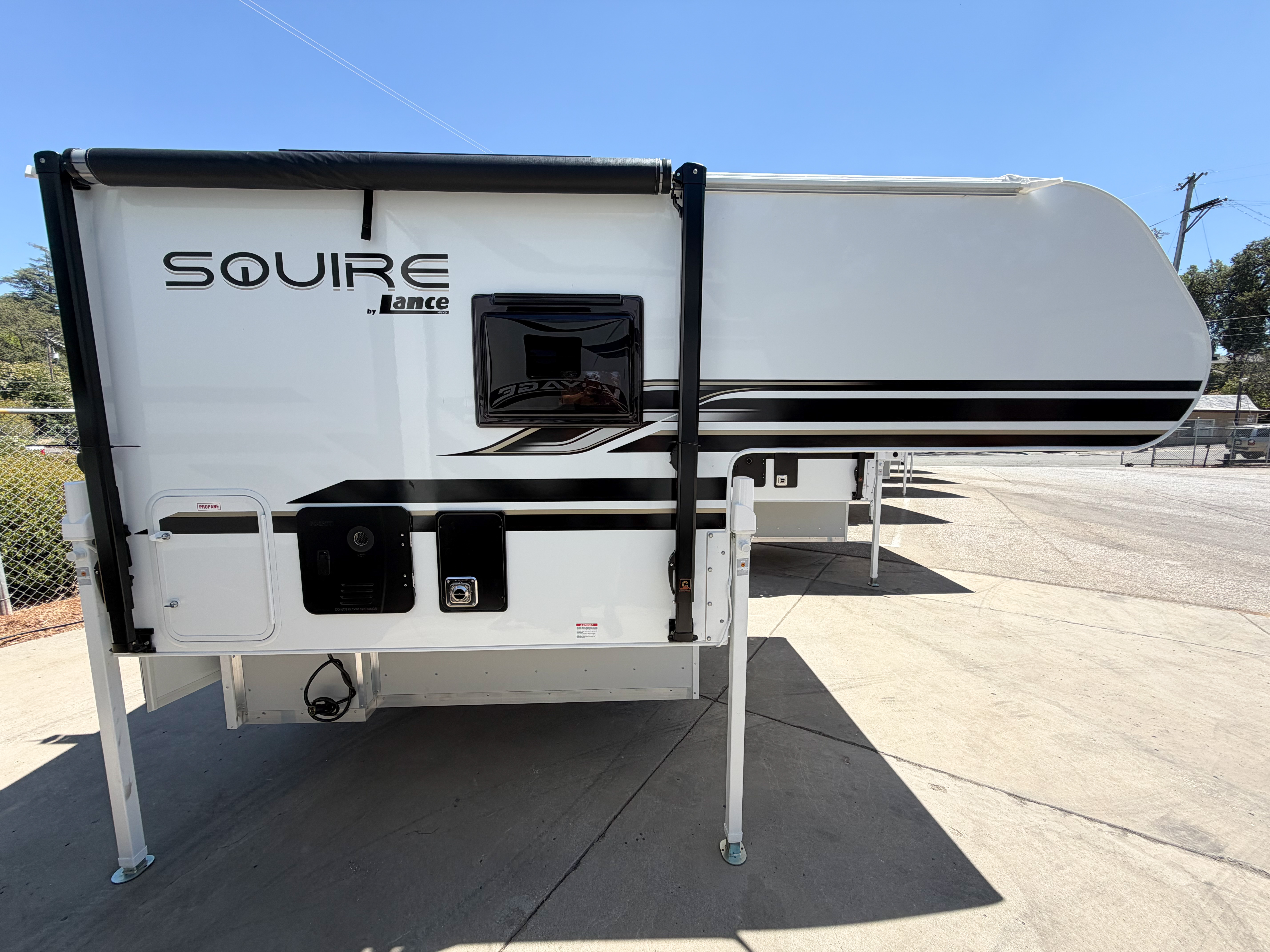 2027 Lance SQUIRE SQ610 in auburn CA