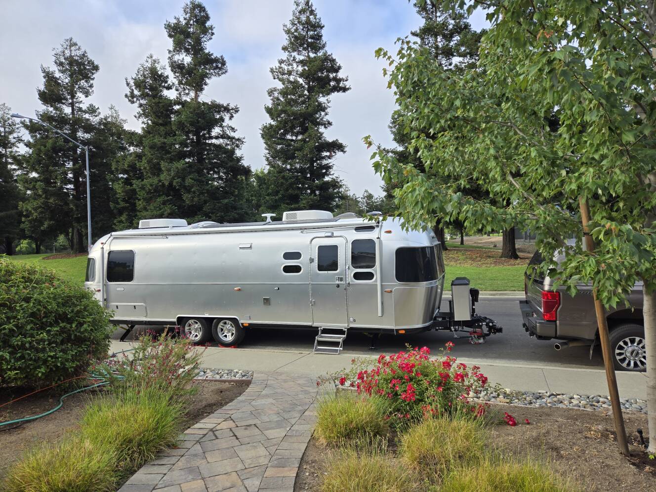 A photo of this 2024 Airstream CLASSIC 30 TWIN
