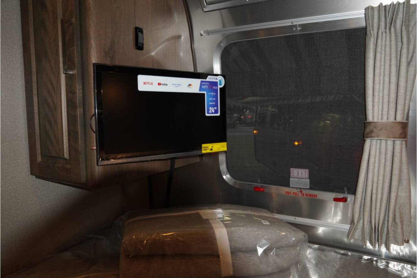 A photo of this 2026 Airstream Classic 33FBT