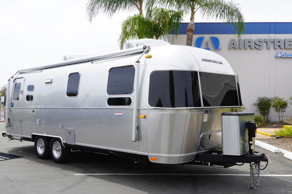 2027 Airstream International 27FBQ Hatch in temecula CA