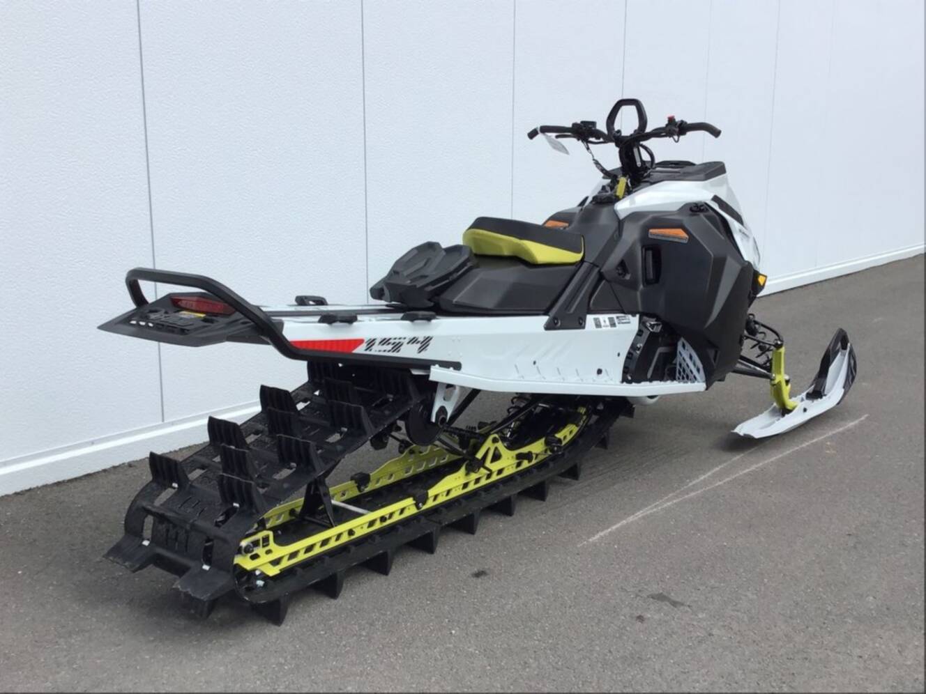 A photo of this 2025 Ski-Doo Summit® Adrenaline® with Edge Package 850 E-TEC 154 S