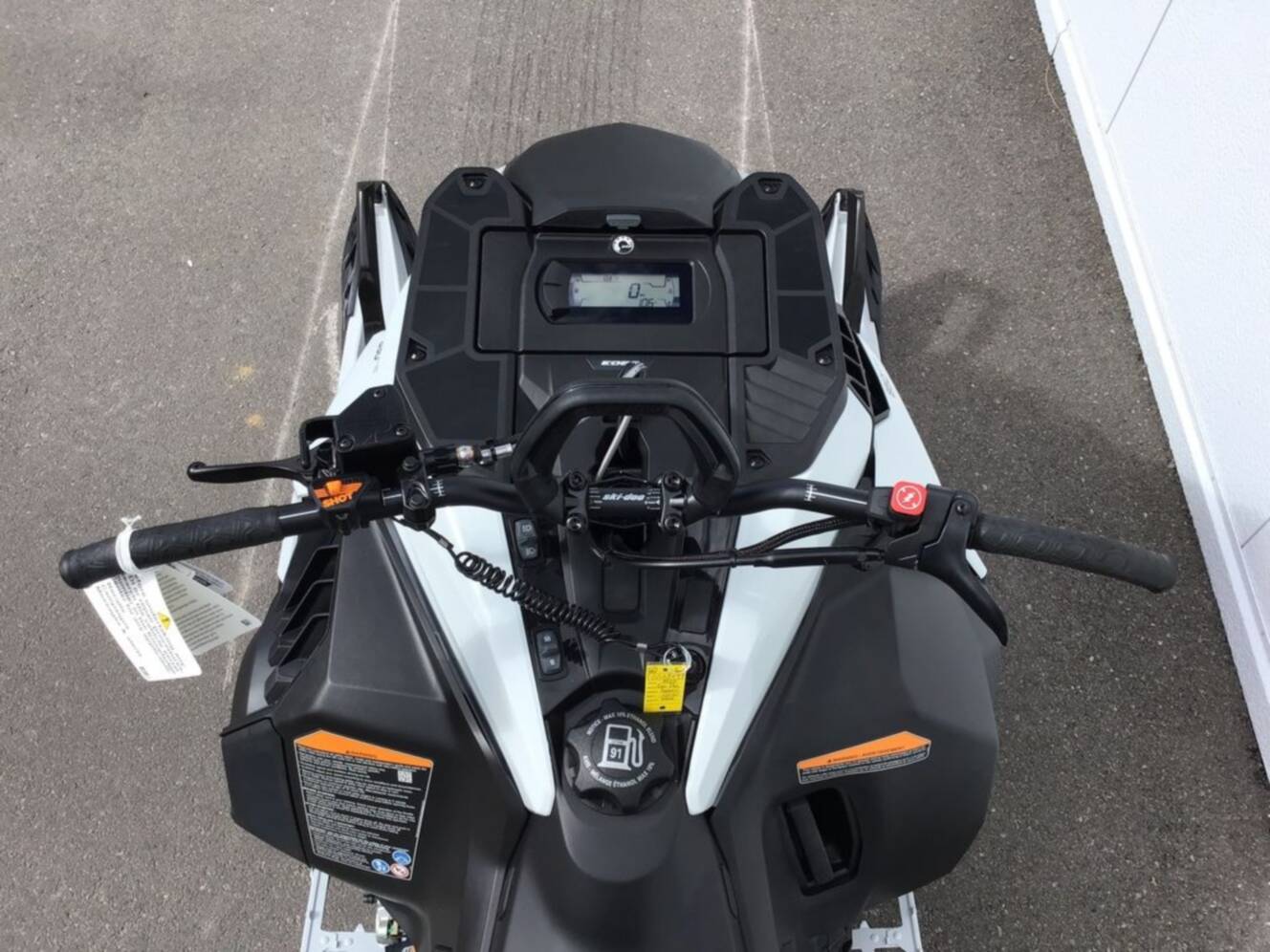 A photo of this 2025 Ski-Doo Summit® Adrenaline® with Edge Package 850 E-TEC 154 S