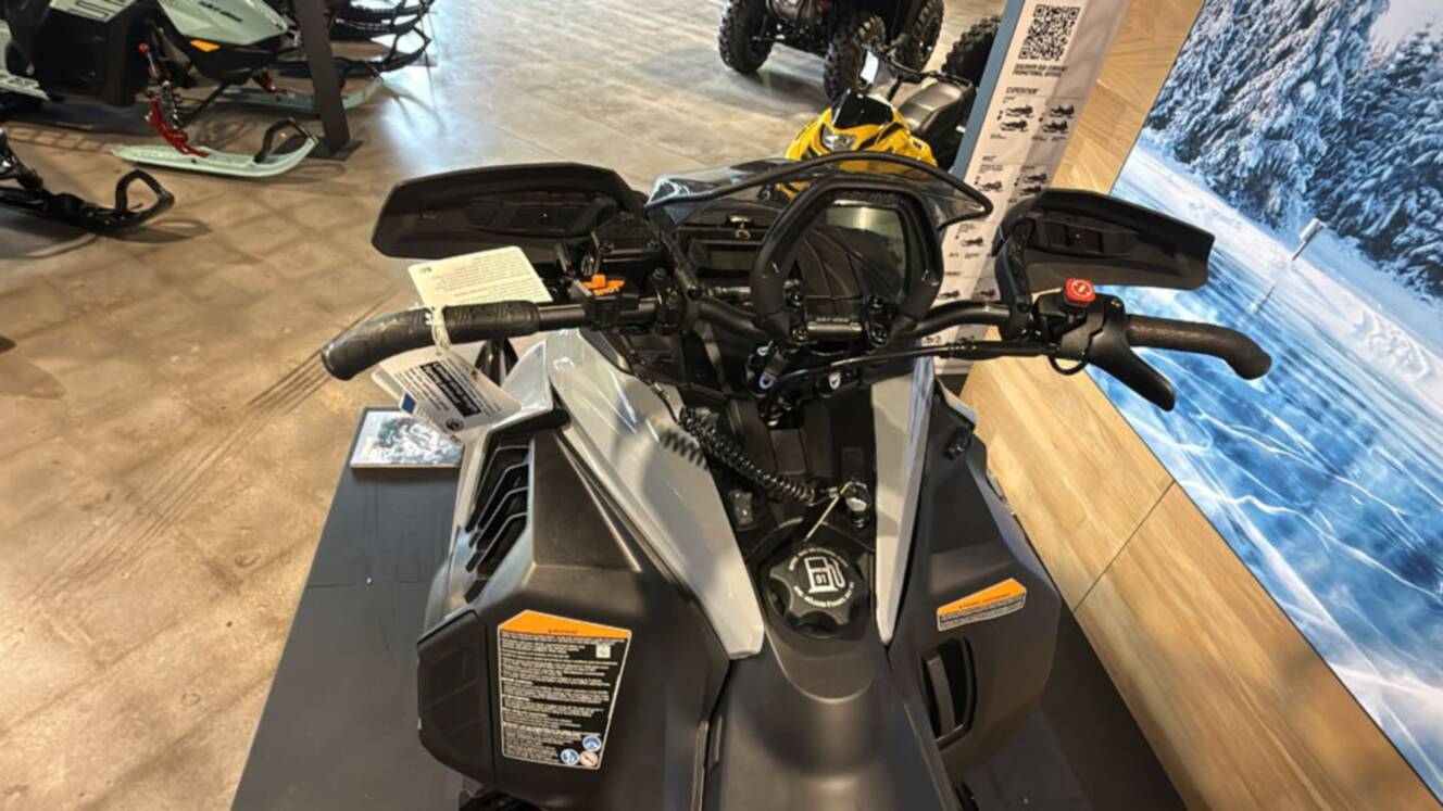 A photo of this 2026 Ski-Doo Summit® Adrenaline® with Edge Package 850 E-TEC 165 H