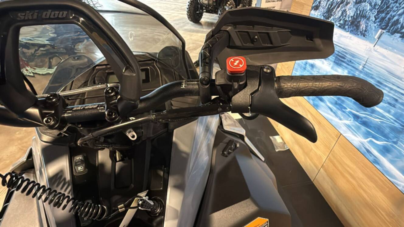 A photo of this 2026 Ski-Doo Summit® Adrenaline® with Edge Package 850 E-TEC 165 H