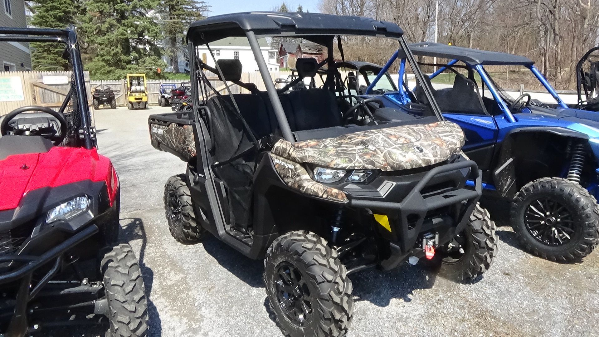 2025 Can-Am Defender XT HD10 in bennington VT