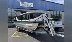 2023 Southbay 521 CR 2.75 Tri-toon Pontoon Boat boat