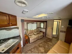 2013 HEARTLAND PROWLER 24PRKS