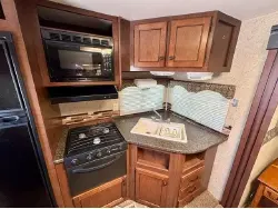 2013 HEARTLAND PROWLER 24PRKS