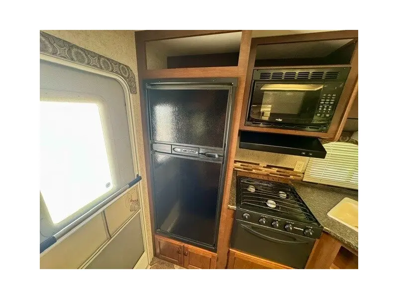 2013 HEARTLAND PROWLER 24PRKS