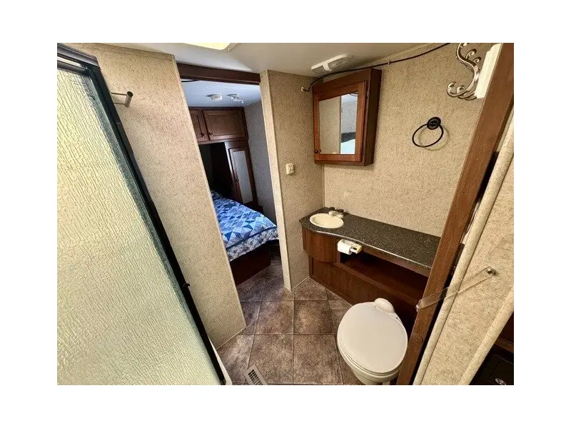 2013 HEARTLAND PROWLER 24PRKS