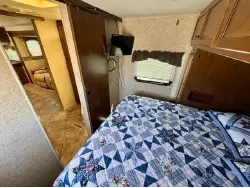 2013 HEARTLAND PROWLER 24PRKS