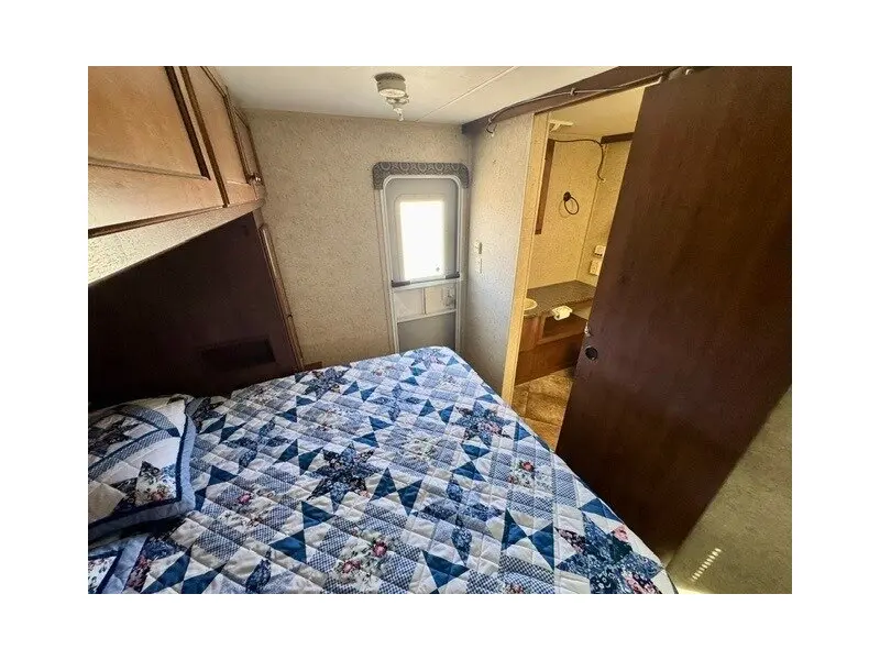 2013 HEARTLAND PROWLER 24PRKS