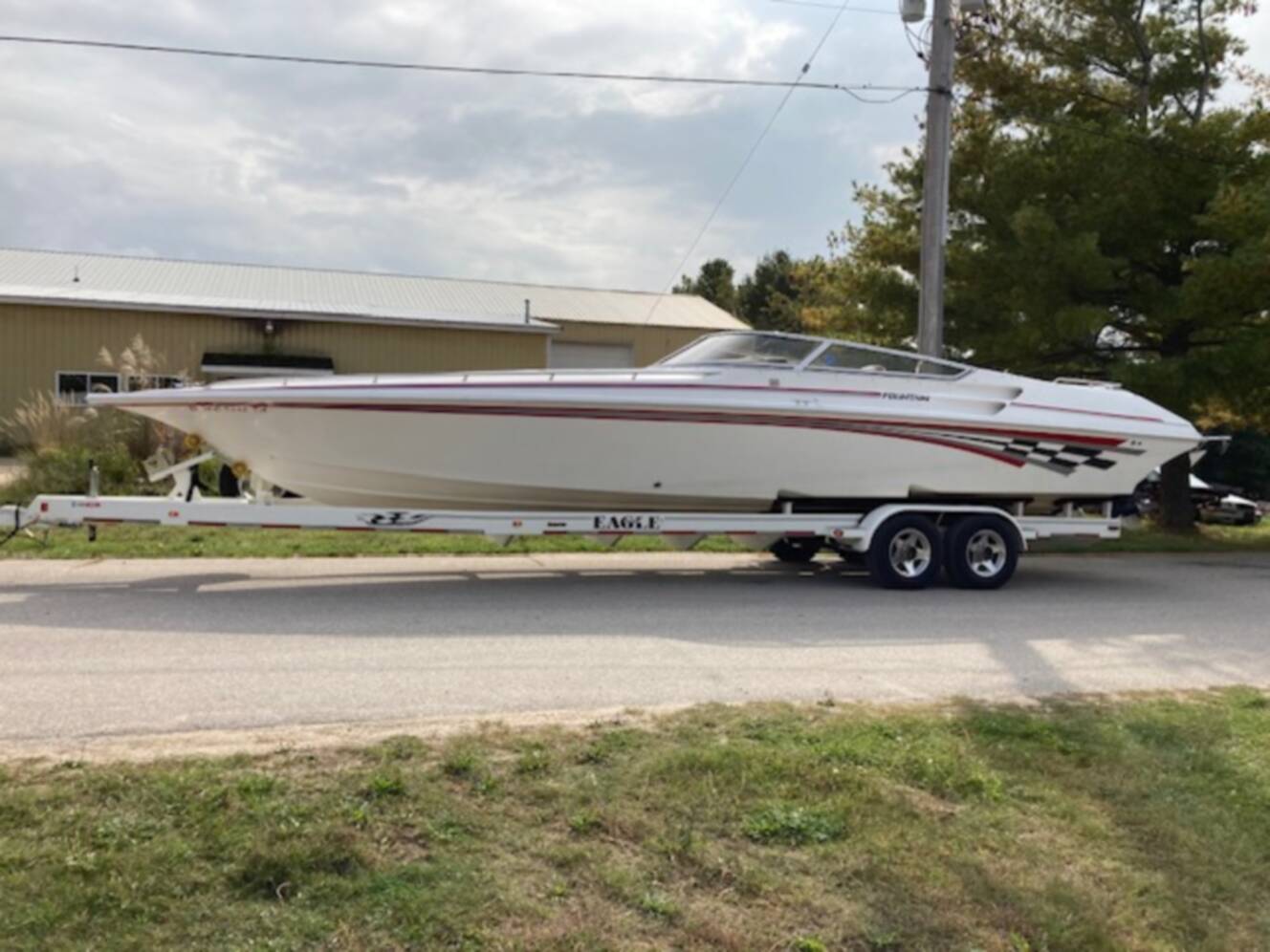 A photo of this 2001 Fountain LIGHTNING 35