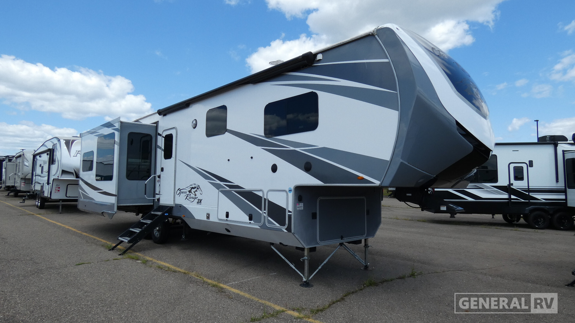 2018 Highland Ridge Rv Open Range 3X 3X384RLS in north canton OH