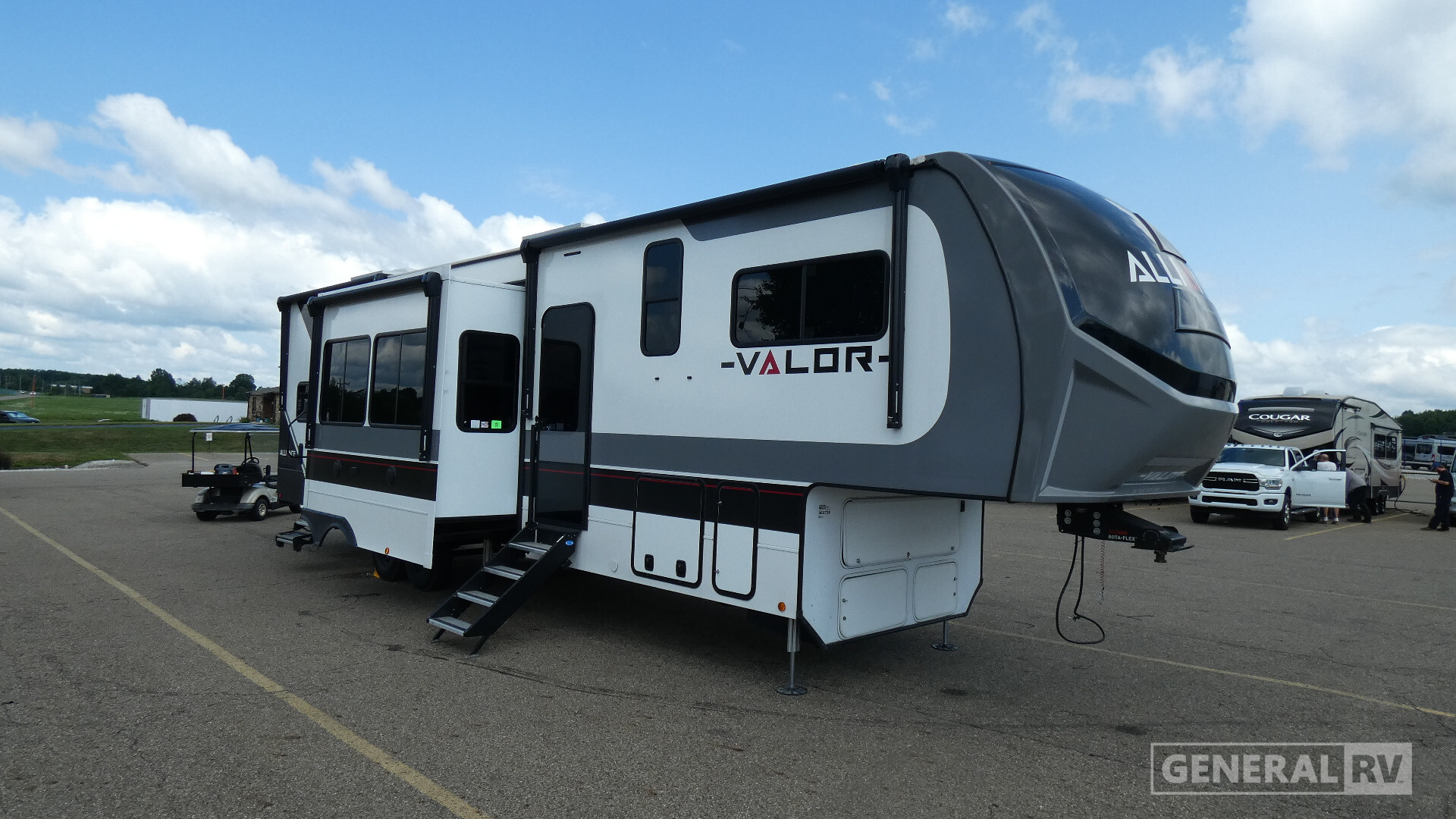 2025 Alliance Rv VALOR 36V11 Fifth Wheel Toy Hauler RV