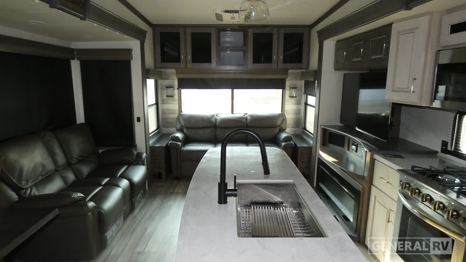 2022 Alliance Rv PARADIGM 340RL in north canton OH