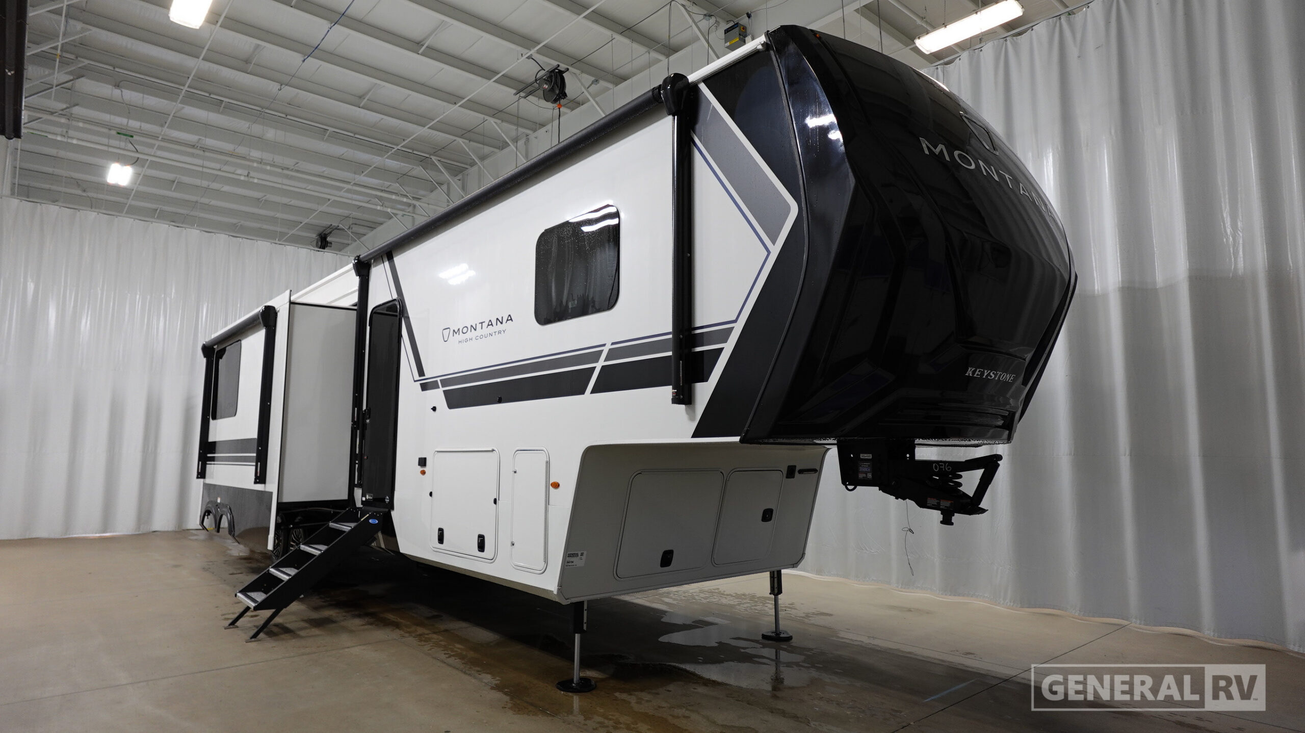 2027 Keystone MONTANA High Country 391TB in north canton OH