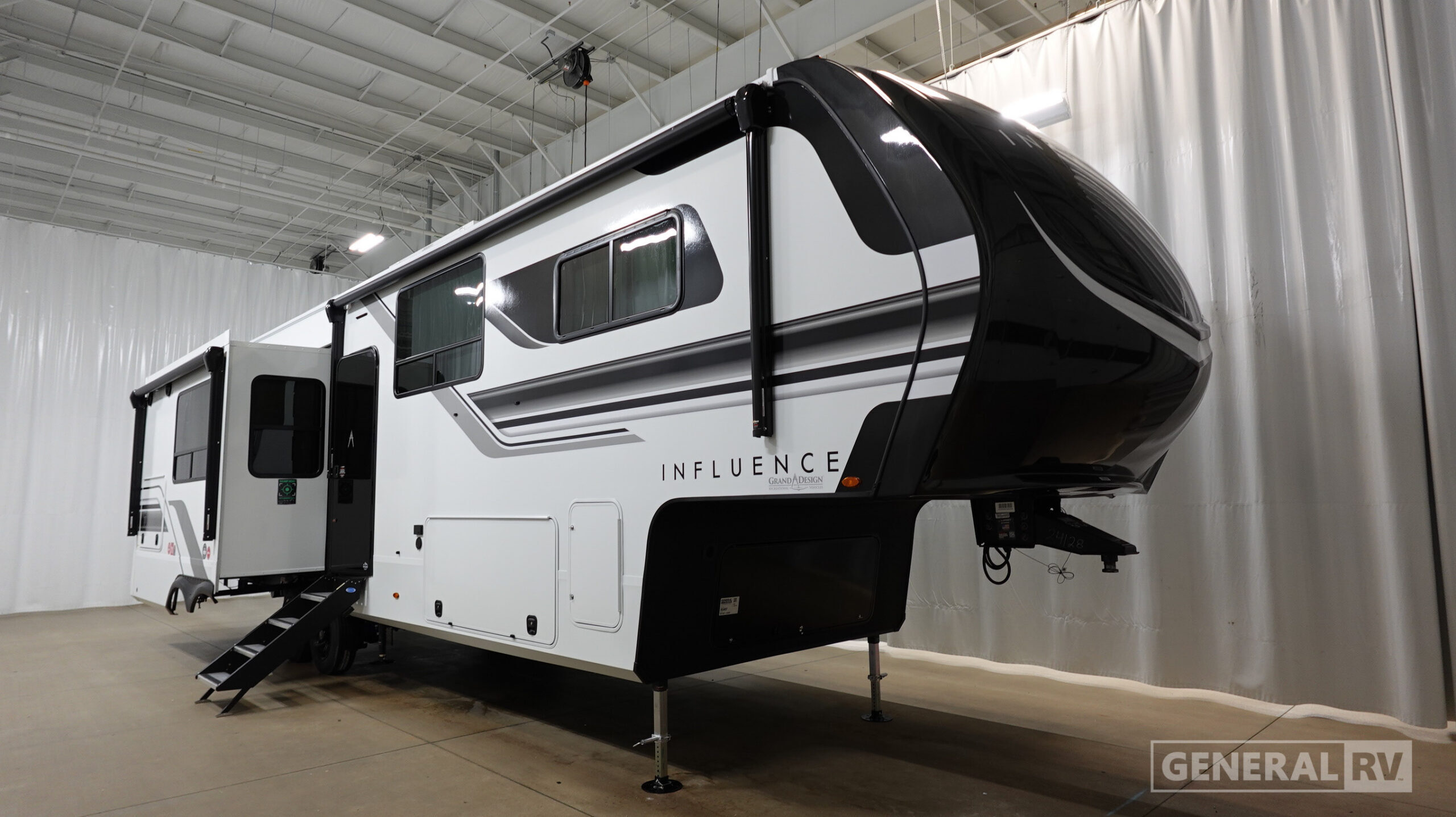 2026 Grand Design SOLITUDE-I 3203GK in birch run MI