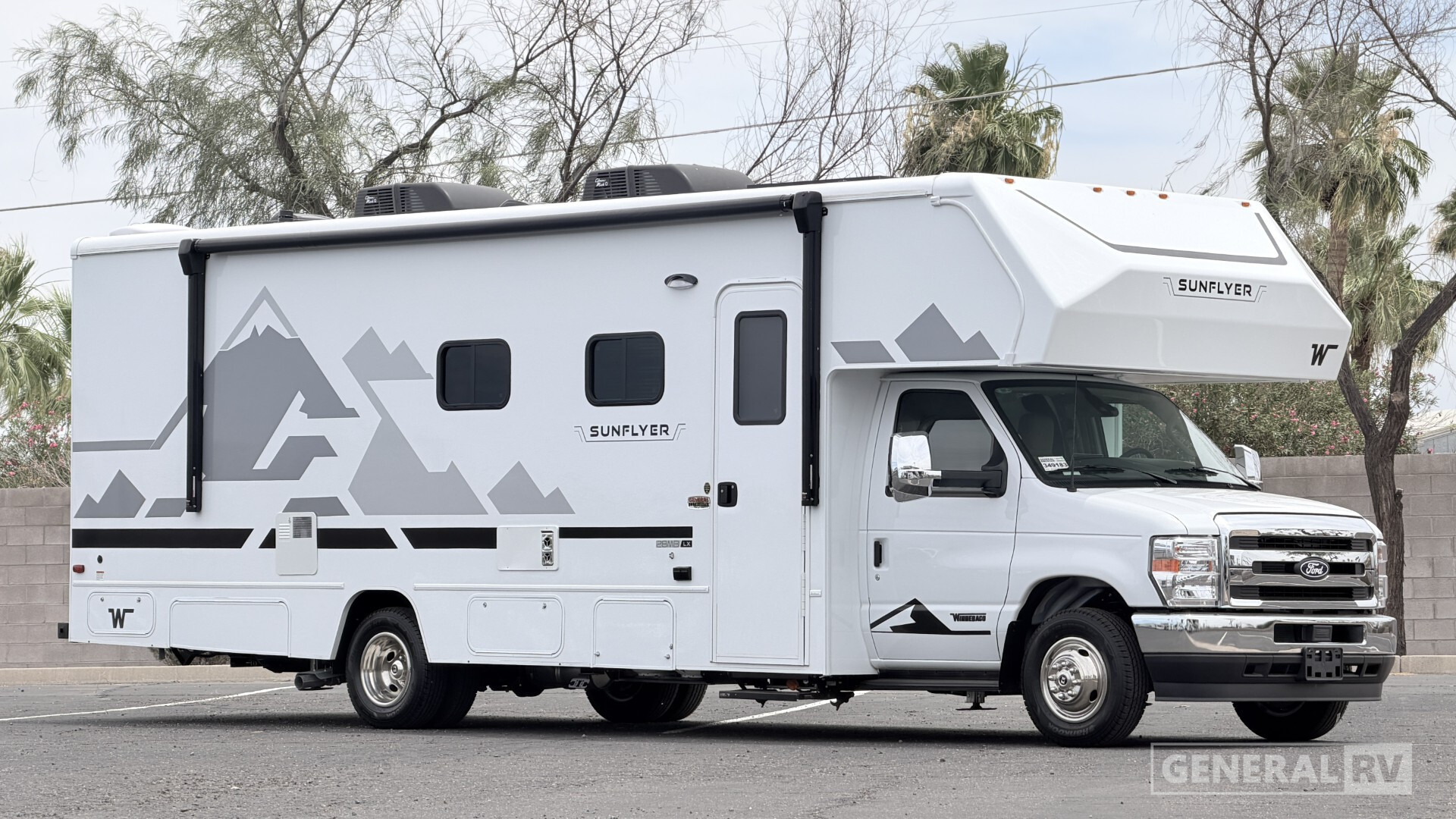 2027 Winnebago SUNFLYER 28MB in mesa AZ