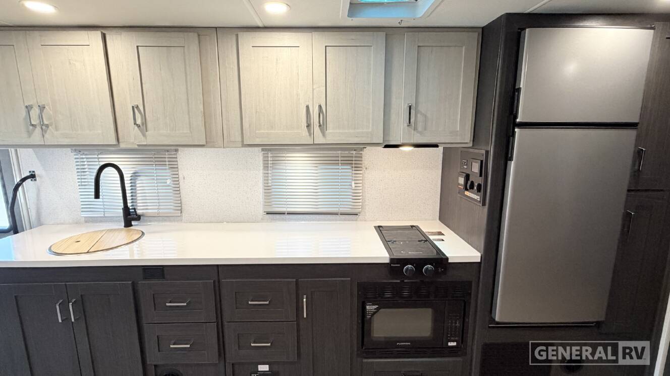 A photo of this 2027 Winnebago SUNFLYER 28MB