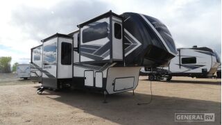 2021 GRAND DESIGN MOMENTUM 376THS