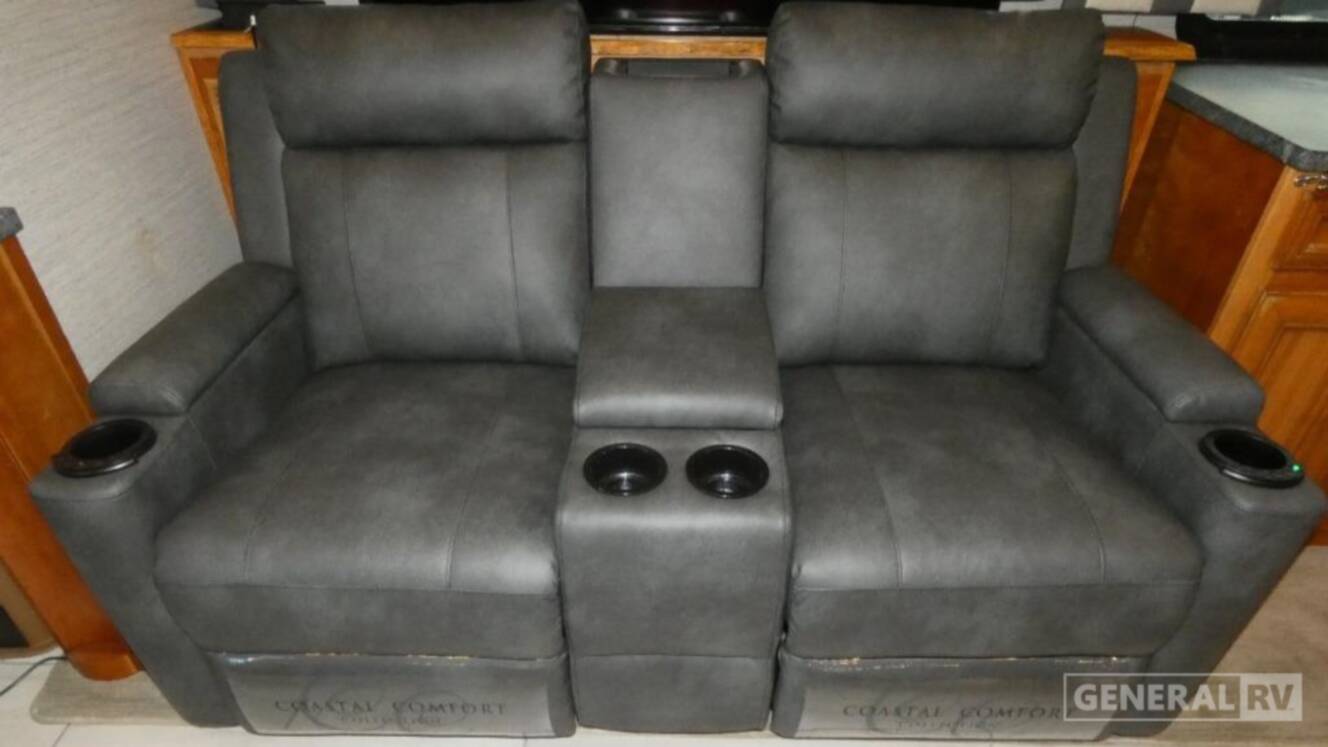 A photo of this 2021 Tiffin ALLEGRO BUS 45OPP