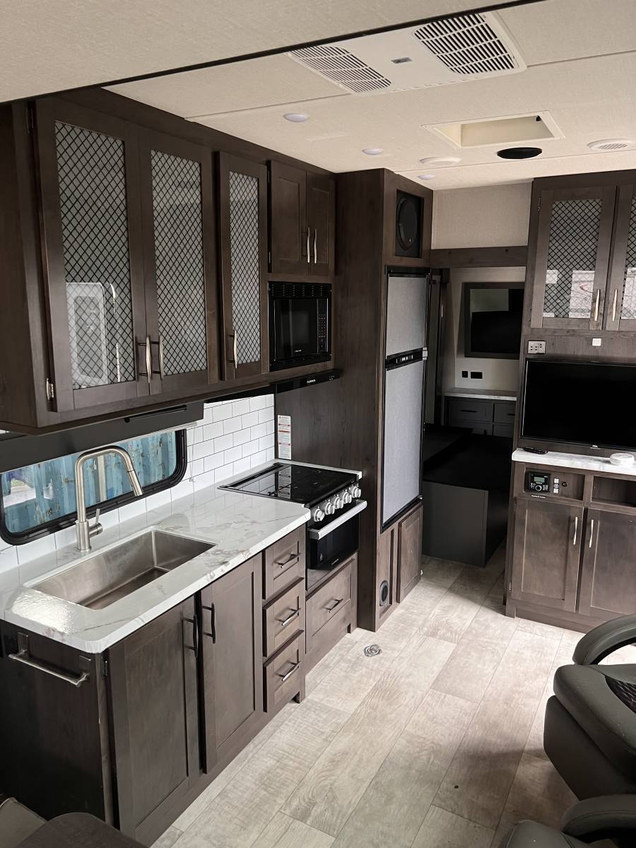 2022 Grand Design MOMENTUM 21G in ocala FL