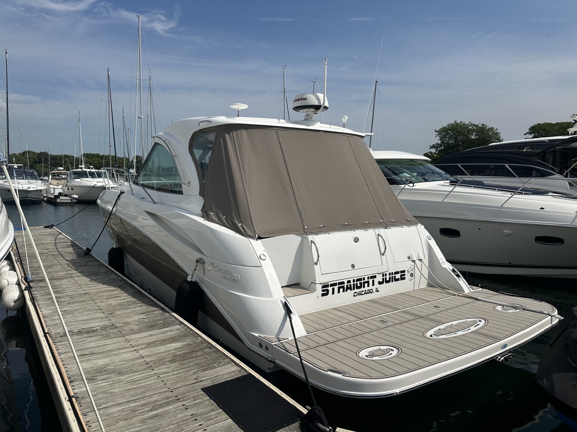 2008 Cruisers Yachts 390 SPORTS COUPE in winthrop harbor IL