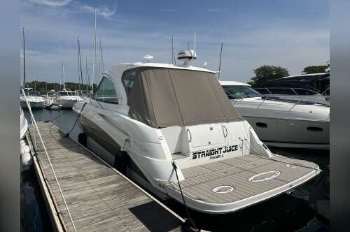 2008 Cruisers Yachts 390 SPORTS COUPE in winthrop harbor IL