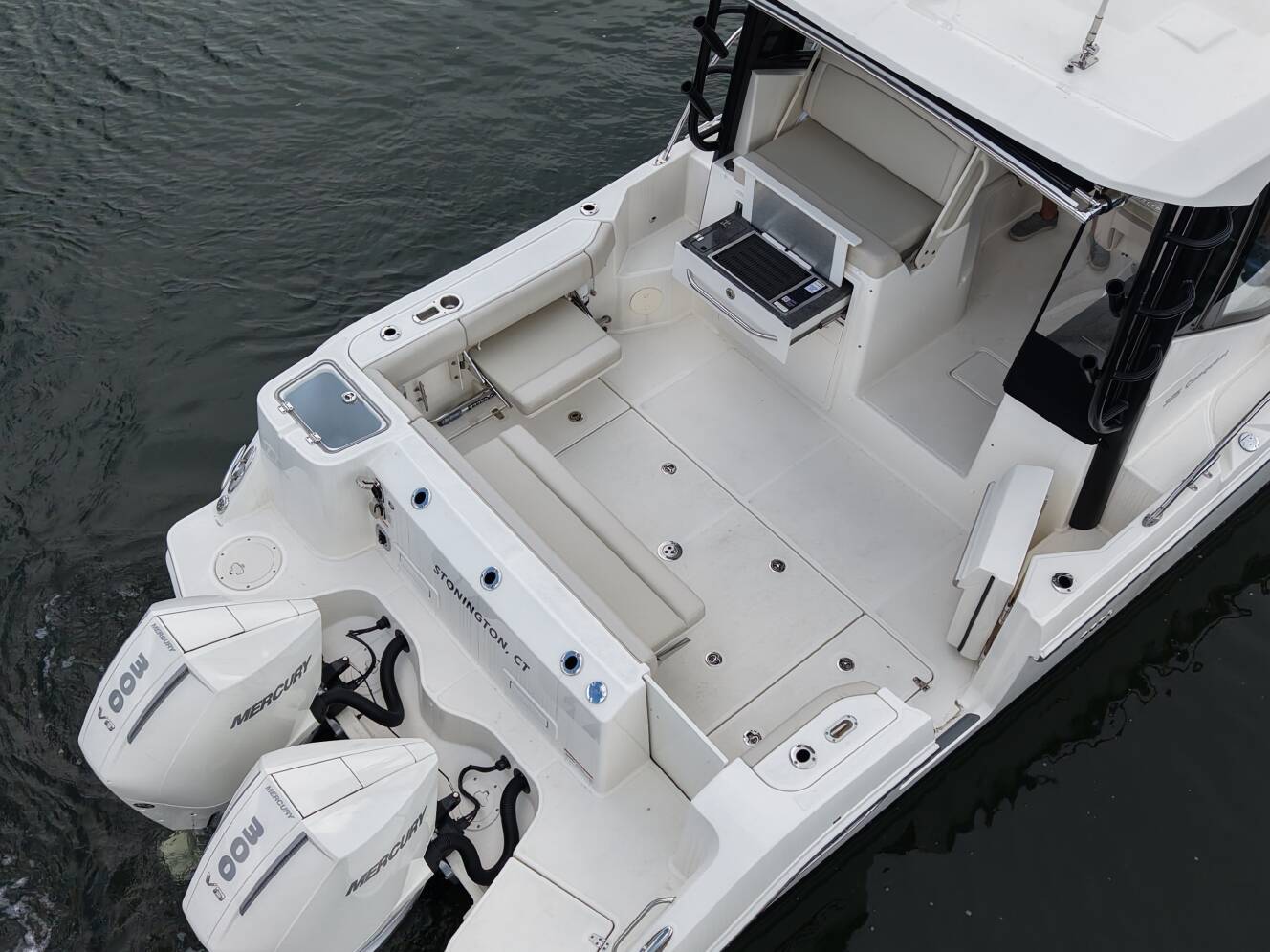 A photo of this 2025 Boston Whaler 325 CONQUEST