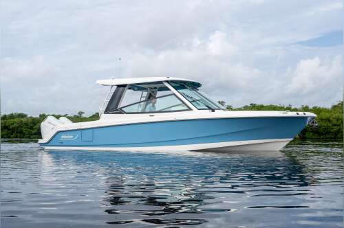 2027 Boston Whaler 330 Vantage 320 in fort myers FL