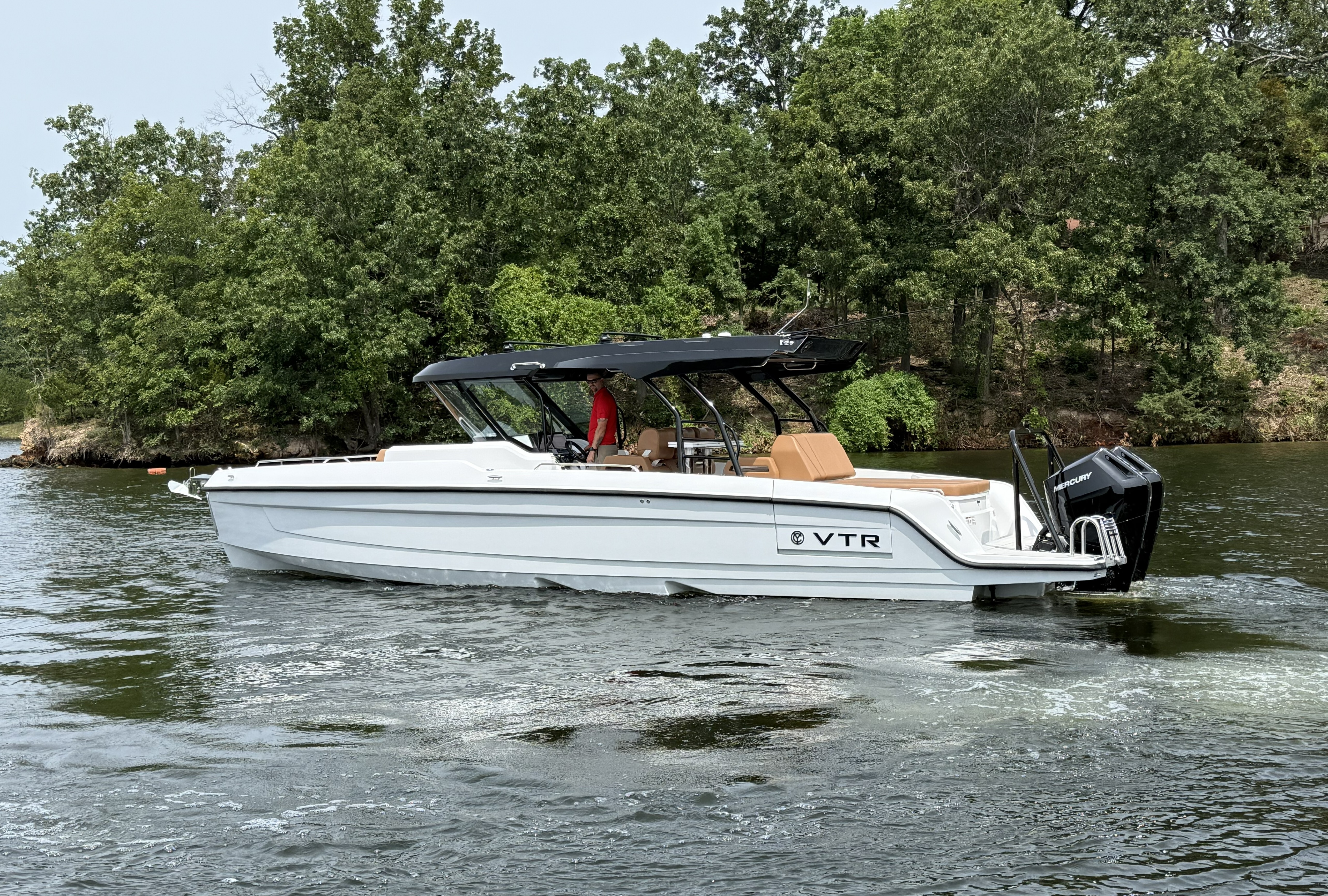 2027 Cruisers Yachts 38 VTR in lake ozark MO