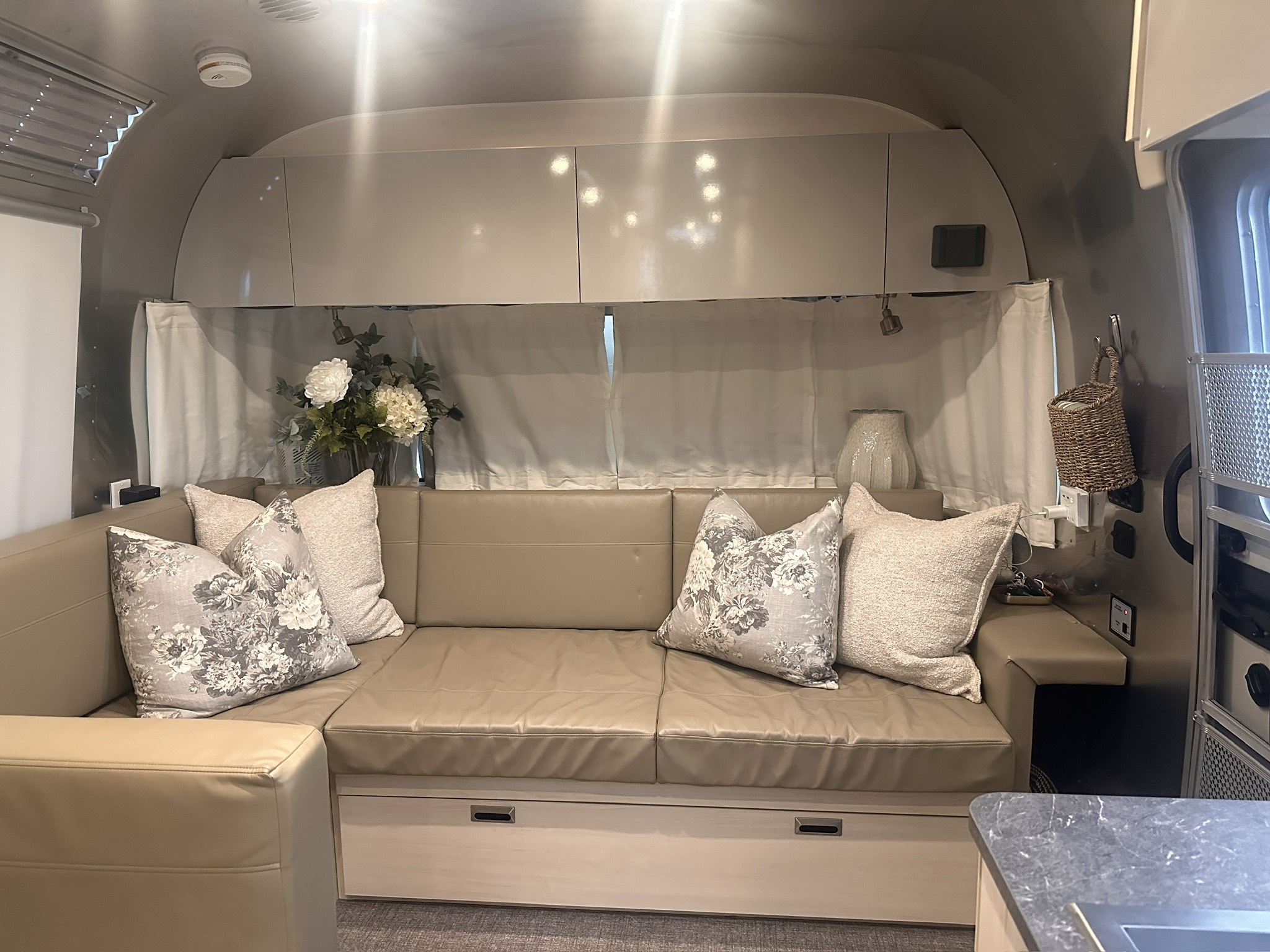 2021 Airstream FLYING CLOUD 3ORBQ in greenbrea CA