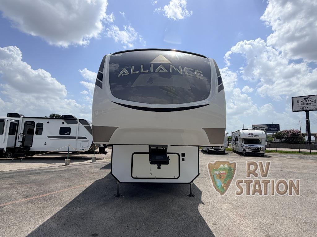 2021 Alliance Rv Paradigm 370FB in katy TX